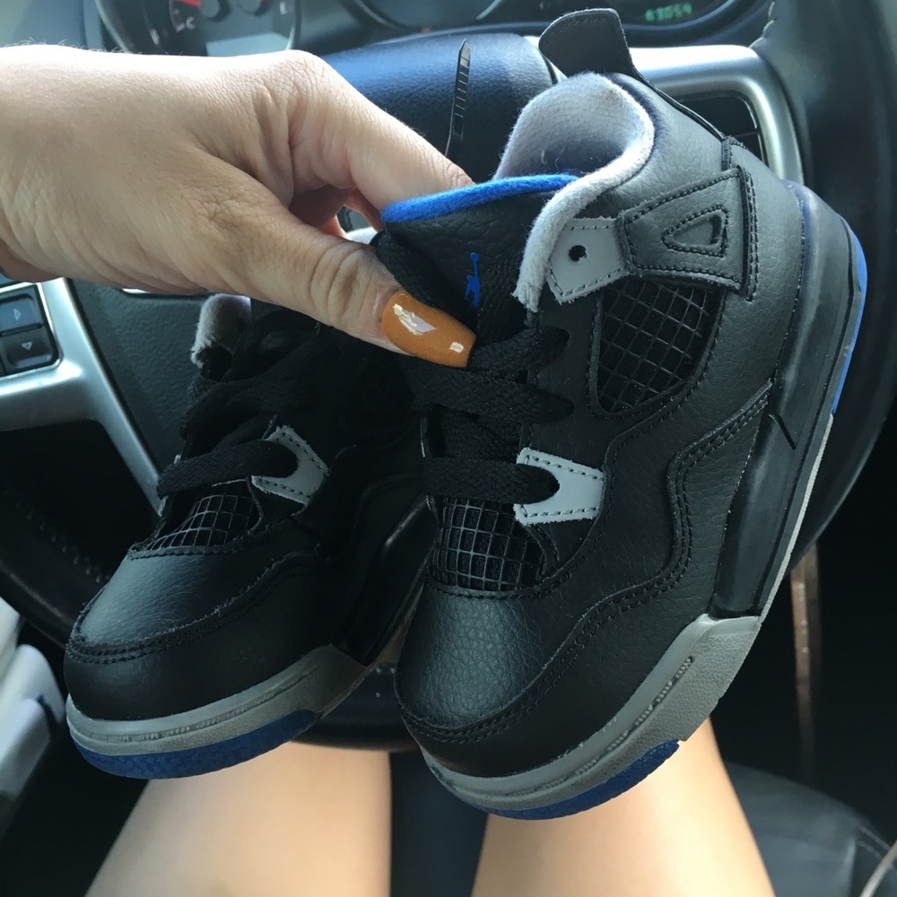 Jordans size 7c blue black excellent condition